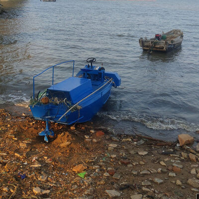 Mini Aquatic Weed Harvester with 39kw Power 1.5m Cutting Width and 30--50cm Cutting Depth for Efficient Water Weed Management