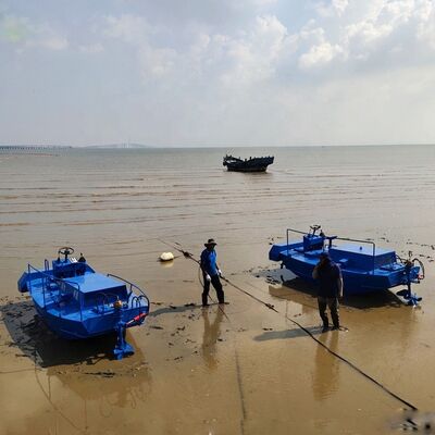 Automatic Aquatic Weed Harvester with 1.5m Cutting Width and 30--50cm Cutting Depth for High Productivity