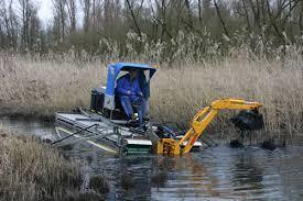 Marine Steel Amphibious Weed Harvester 11*3.3*3.1m with Hydraulic Track Drive
