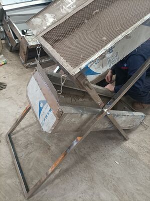 Portable Stainless Steel Gold Dry Washer 1-3t/H For Alluvial Gold Washing