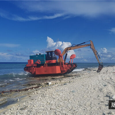 Amphibious Sand Dredging Machine With 10 Inch Draught Dismantle Structure