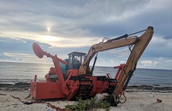 Desilting Amphibious Dredger 56kw with Hydraulic Control Self Propelled