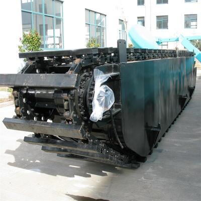 Multipurpose Amphibious Dredger 15m Dredging Depth 60cm Draught 450m3/h Water Flow