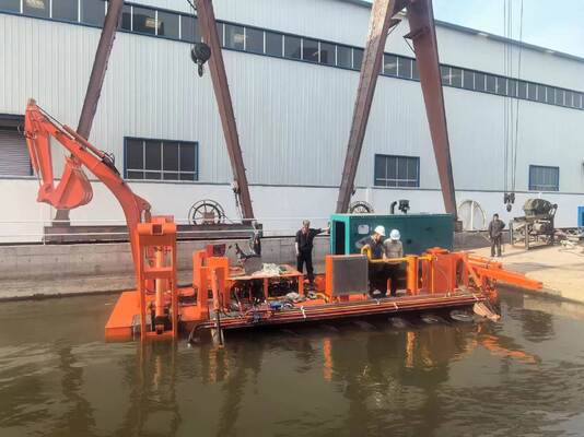KEDA 194KW Engine Power Amphibious Excavator 6.5m Dredging Depth