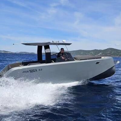 Multifunctional Aluminum Alloy Boat With Bedroom Bathroom Width 2.5m