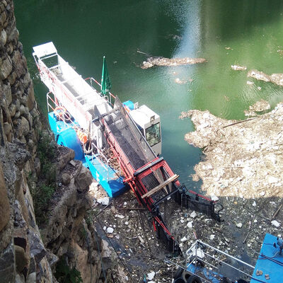 Fully Automatic Aquatic Weed Harvester with Full Hydraulic Drive for High Efficiency Weed Removal