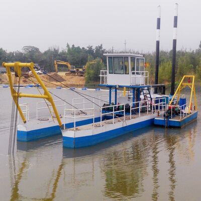 20 Inch Sand Dredging Boat 62m Lift 2500m Discharge Distance