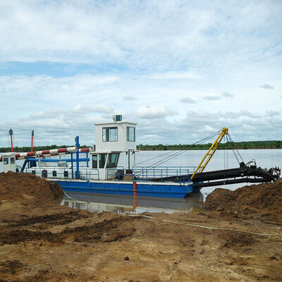 Heavy Duty Diesel Powered Cutter Suction Dredger with 450m³/h Efficiency and Robust Design for Lake Desilting