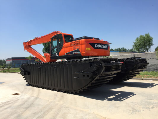 Hydraulic Multi Function Amphibious Dredger With Sealed Box Shaped Track Shoe