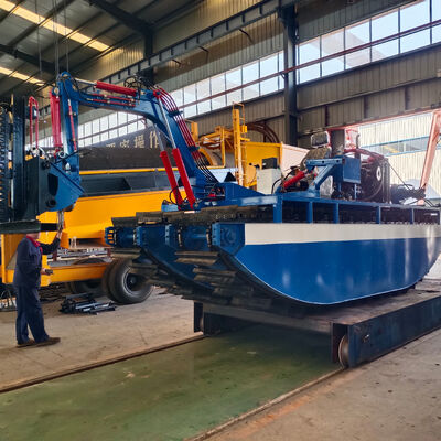 40 Inch Draught Amphibious Dredger 6.5m Dredging Depth Crawler Type