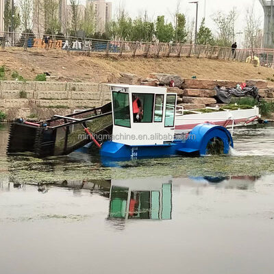 Full Hydraulic Drive Aquatic Weed Harvester High Efficiency Water Grass Collecting Machine Easy Dismantle for Transportation