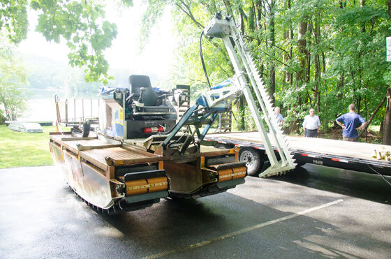 Marine Steel Amphibious Weed Harvester 11*3.3*3.1m with Hydraulic Track Drive