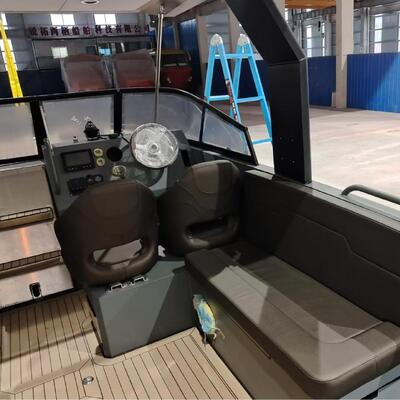 8.5m Aluminum Yacht 1076 Pounds Load Capacity 300L Fuel Tank For Fishing