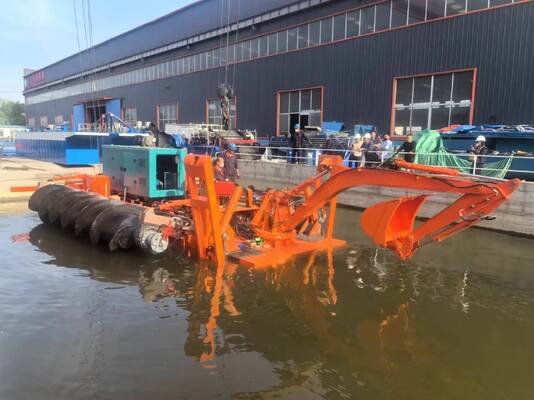 Self Propelled Amphibious Dredger 6.5m Dredging Depth 40 Inch Draught