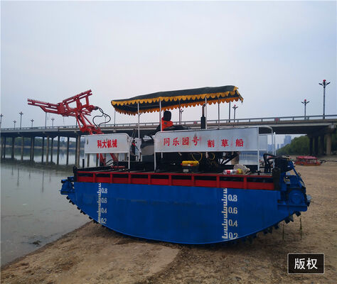 Multifunctional Amphibious Weed Harvester 194KW with Diesel Engine