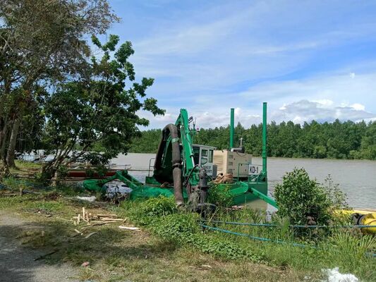 Corrosion Resistant Amphibious Dredger for Port River Lake Sea Usage
