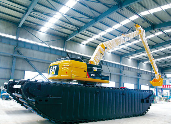 194KW Engine Amphibious Dredger for Weed Removal / Dirt Excavation