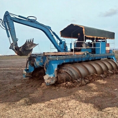 KEDA 1500m Discharging Distance Amphibious Excavator 6.5m Dredging Depth